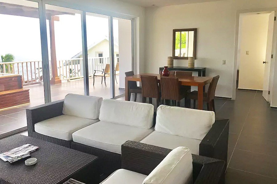 Vista Mare Luxury Apartment Rental.